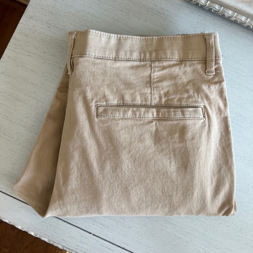 H&M Men’s Slim Fit Tan Khaki Pants. Size 34.